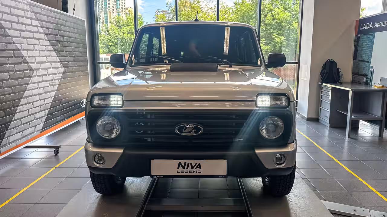 Lada Niva Legend получила частичную оцинковку, подушку безопасности и новый 1,8‑литровый мотор